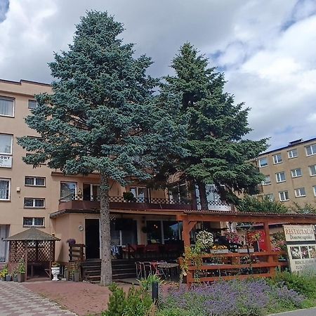 ホテル Dw Jantar Władysławowo エクステリア 写真